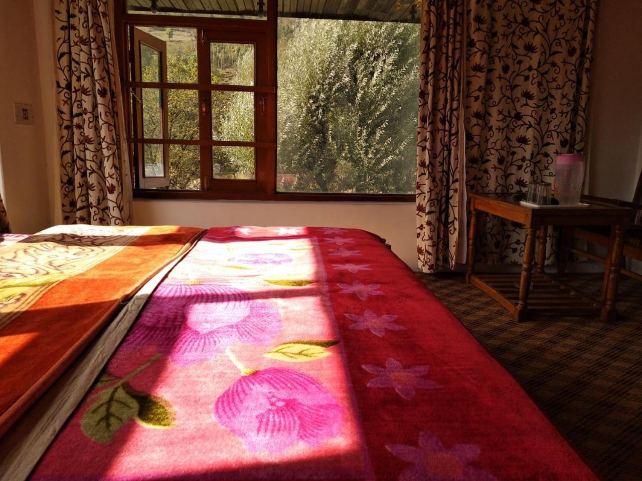 Pahalgām Hotel King Palace מראה חיצוני תמונה