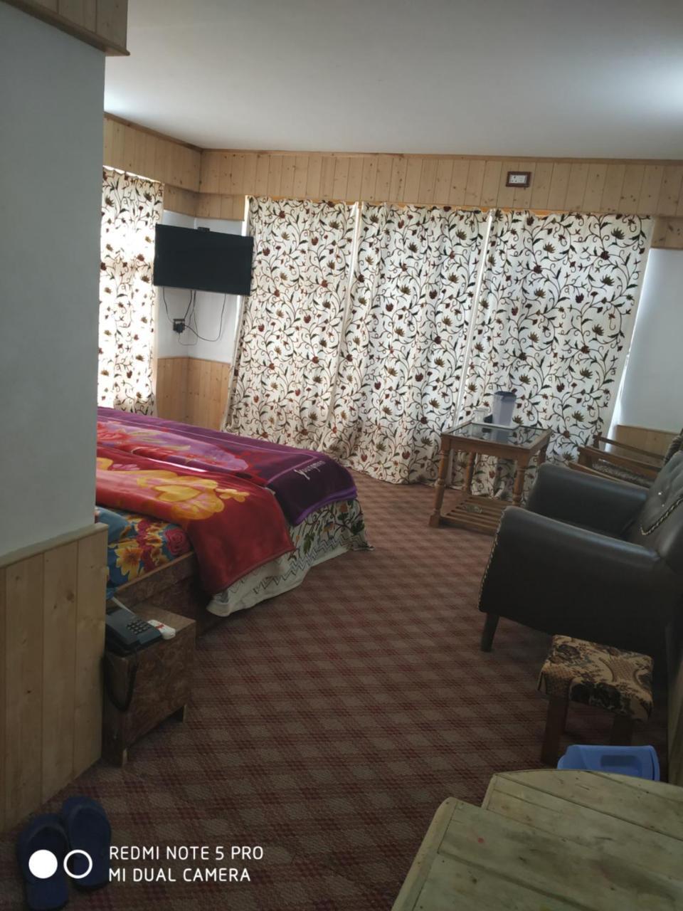 Pahalgām Hotel King Palace מראה חיצוני תמונה